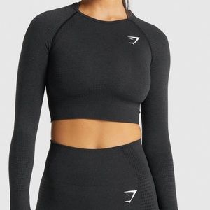 🆕 Gymshark Vital Seamless Long Sleeve Crop Top -
Black Marl